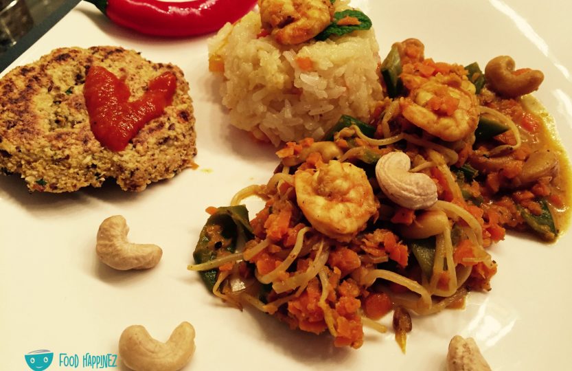 Pfannengerührte Garnelen mit Paprika-Curry-Klebreis – Food Happinez